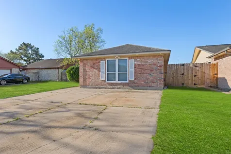 5211 Court Road Houston TX 77053