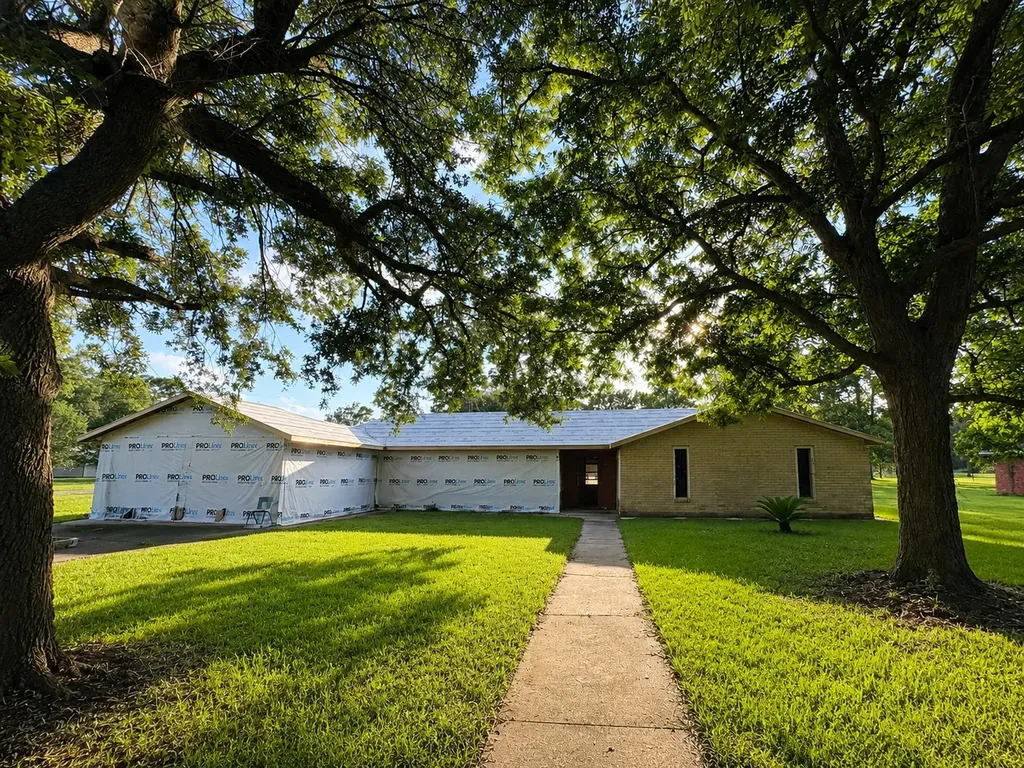 221 Tebo Street Ames TX 77575
