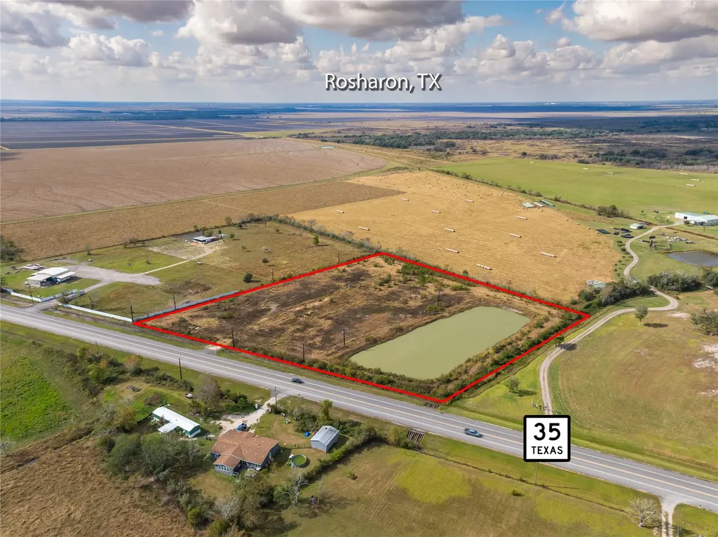 10212 Highway 35 Liverpool TX 77577