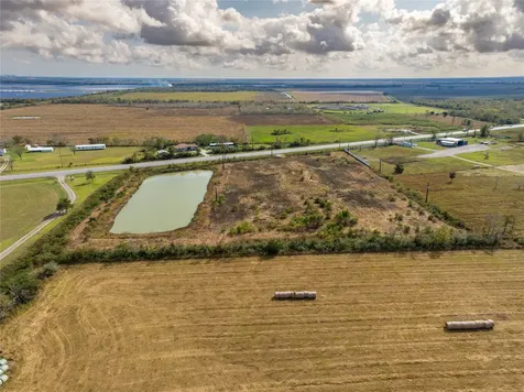 10212 Highway 35 Liverpool TX 77577
