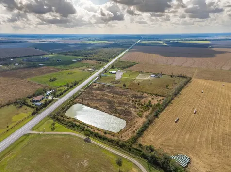 10212 Highway 35 Liverpool TX 77577