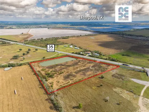 10212 Highway 35 Liverpool TX 77577