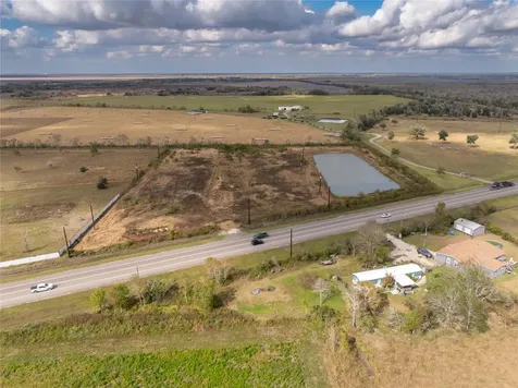 10212 Highway 35 Liverpool TX 77577