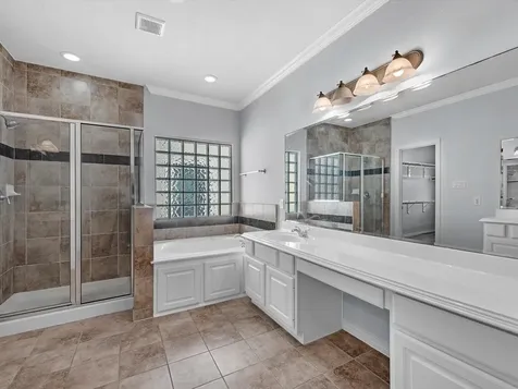 11643 Royal Oaks View Houston TX 77082