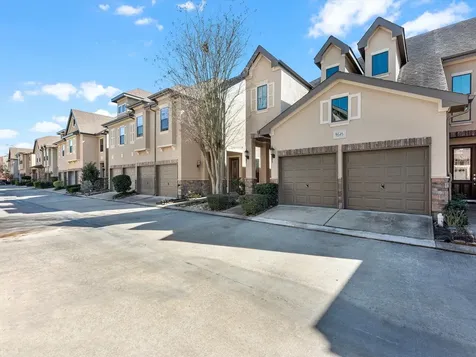 11643 Royal Oaks View Houston TX 77082
