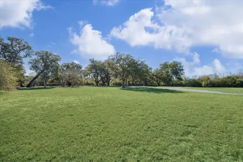 509 N Live Oak Street Round Top TX 78954