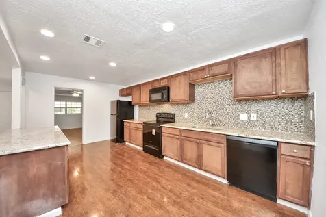 5521 Southlea Street Houston TX 77033