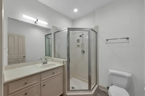 22 Creekwood Drive Montgomery TX 77356