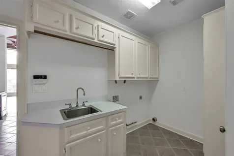 22 Creekwood Drive Montgomery TX 77356