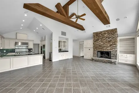 22 Creekwood Drive Montgomery TX 77356