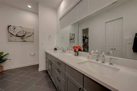8911 Knoll Villas Street Houston TX 77080