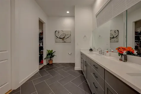 8911 Knoll Villas Street Houston TX 77080