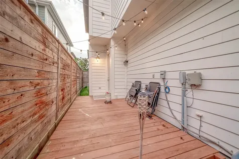 8911 Knoll Villas Street Houston TX 77080