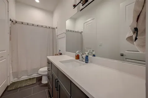 8911 Knoll Villas Street Houston TX 77080