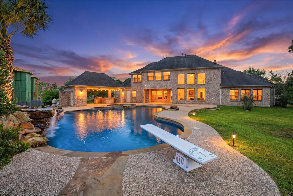 8802 Saxonwood Court Richmond TX 77469