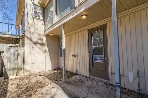 17 Lakeway Street Conroe TX 77304