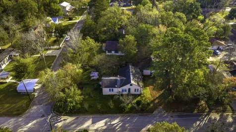 712 N Pine Avenue Livingston TX 77351