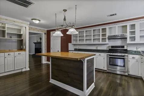 712 N Pine Avenue Livingston TX 77351