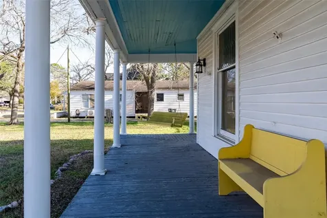 401 Hanover Street Edna TX 77957