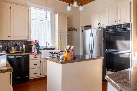 401 Hanover Street Edna TX 77957