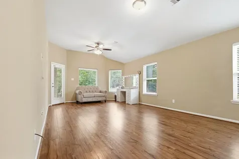 1810 Nantz Lane Conroe TX 77304