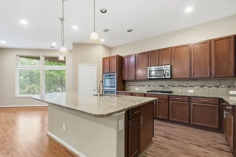 1810 Nantz Lane Conroe TX 77304