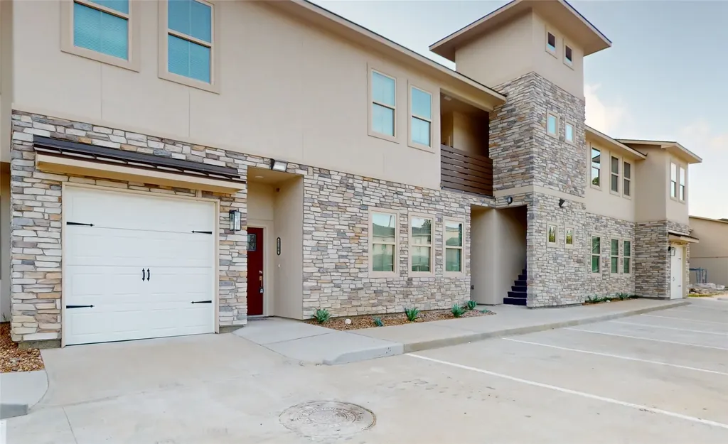 504 Nursery Road 2105 The Woodlands TX 77380