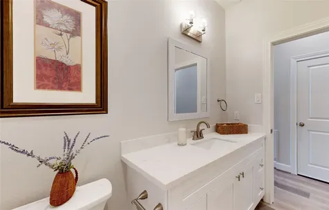 504 Nursery Road 2105 The Woodlands TX 77380