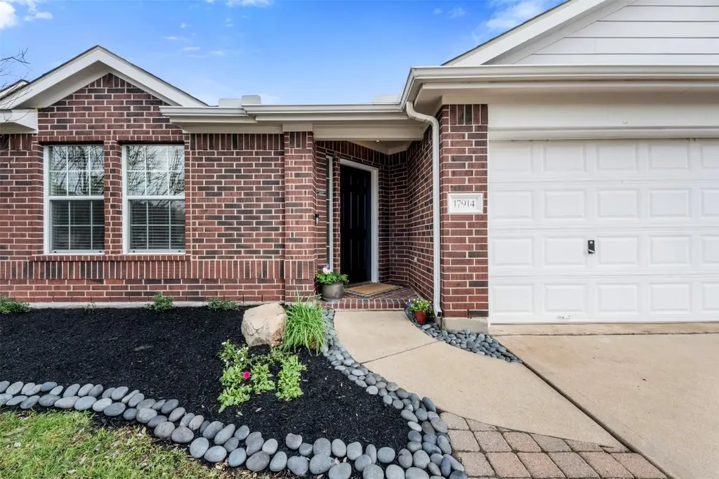 17914 Platinum Springs Drive Tomball TX 77375