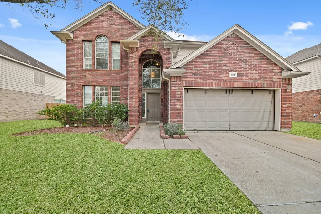 8804 Sunforest Lane Pearland TX 77584