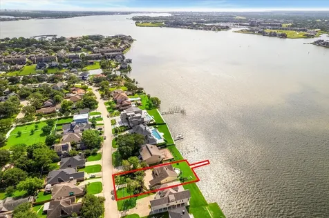 2414 Baycrest Drive Houston TX 77058
