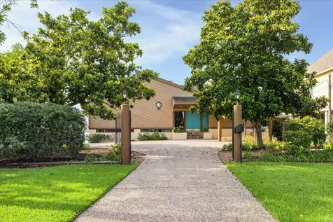 2414 Baycrest Drive Houston TX 77058