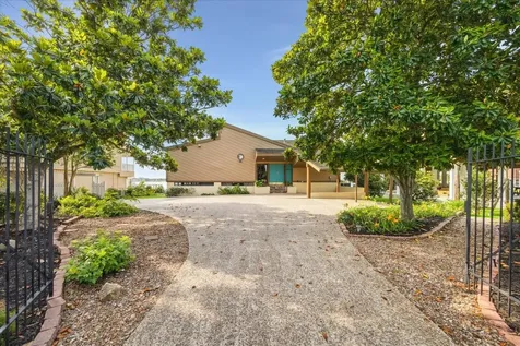 2414 Baycrest Drive Houston TX 77058