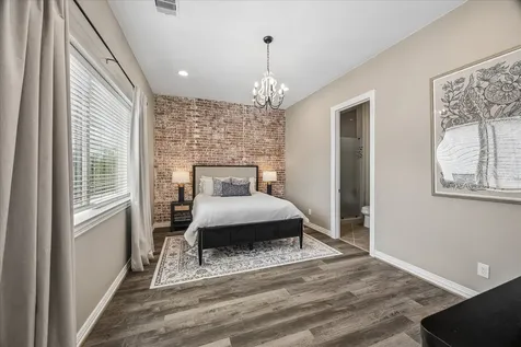 1917 Potomac Drive B Houston TX 77057