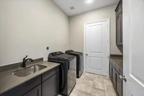 1917 Potomac Drive B Houston TX 77057
