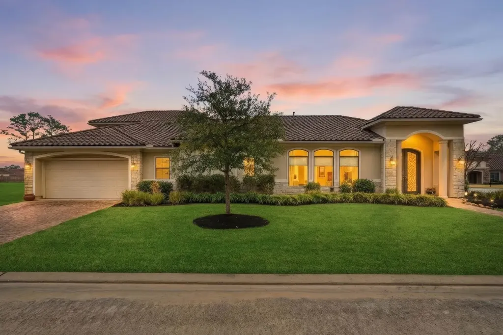 34 W Shadow Creek Villas Loop Spring TX 77389
