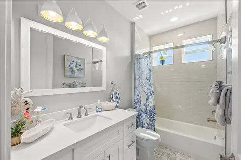 13731 Mutiny Lane Galveston TX 77554