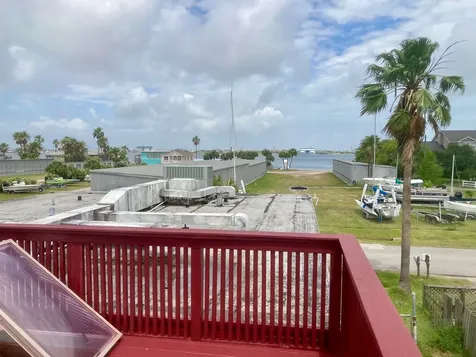 6927 Ave O Galveston TX 77551