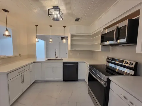 1808 Saxony Lane Houston TX 77058