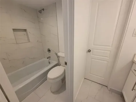 1808 Saxony Lane Houston TX 77058