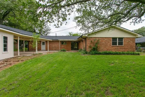 1307 Langford Street College Station TX 77840
