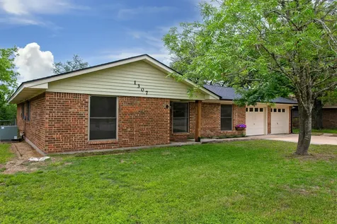 1307 Langford Street College Station TX 77840