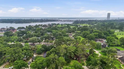 215 Whispering Oaks Drive Seabrook TX 77586