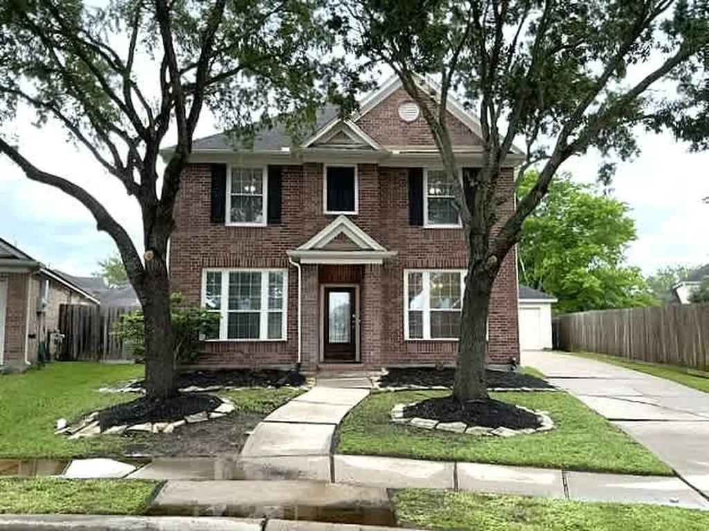 4522 Lake Halbert Lane Richmond TX 77406