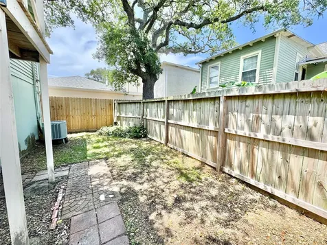 1505 Avenue L Rear Galveston TX 77550
