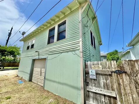 1505 Avenue L Rear Galveston TX 77550