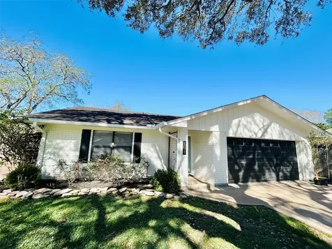 108 Creek Bend Lane Columbus TX 78934