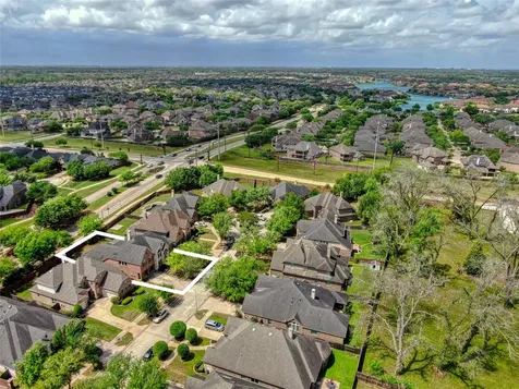 5914 Ravens Mill Court Sugar Land TX 77479
