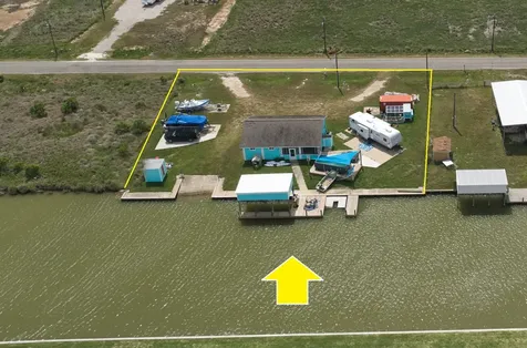 1743 County Road 299 Sargent TX 77414