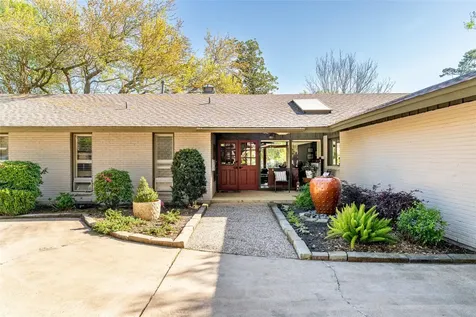 135 Woodhaven Lane Taylor Lake Village TX 77586
